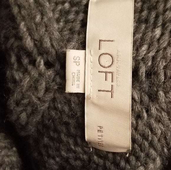 Ann Taylor LOFT sweater - Picture 3 of 5